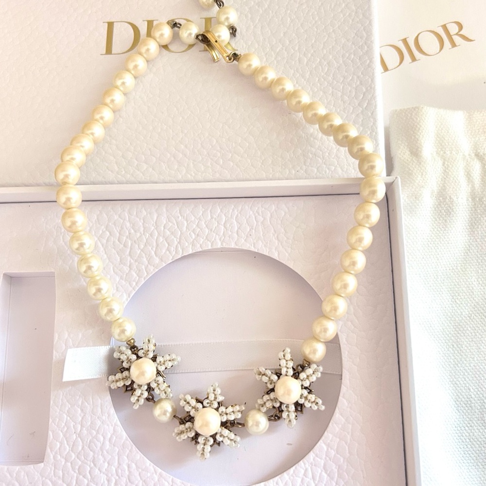 Mark mercy vintage Pearl Necklace